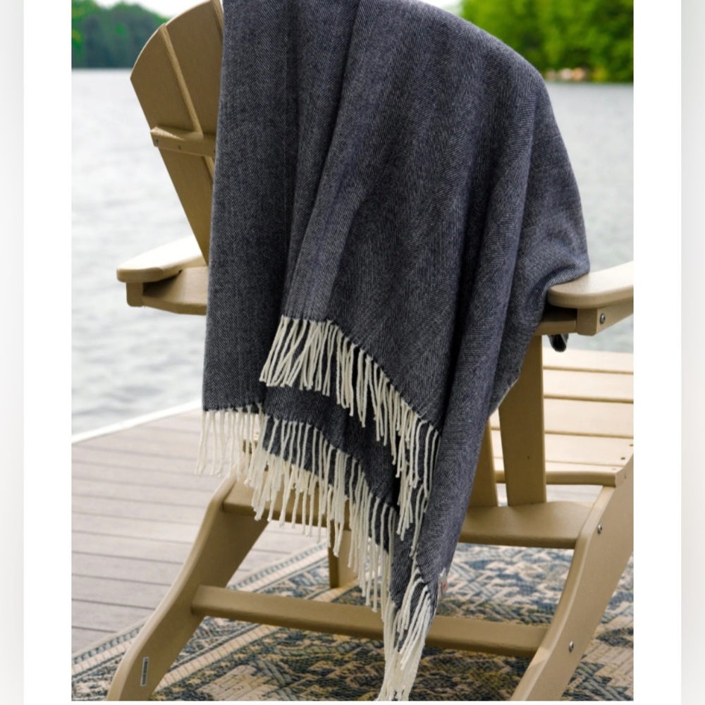 Alaskan Black and White Modern Throw 54”x70” Blanket Dorm
